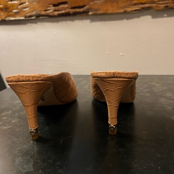 La Vie et Cie Karas toe mule size 8.5 - Picture 3 of 4